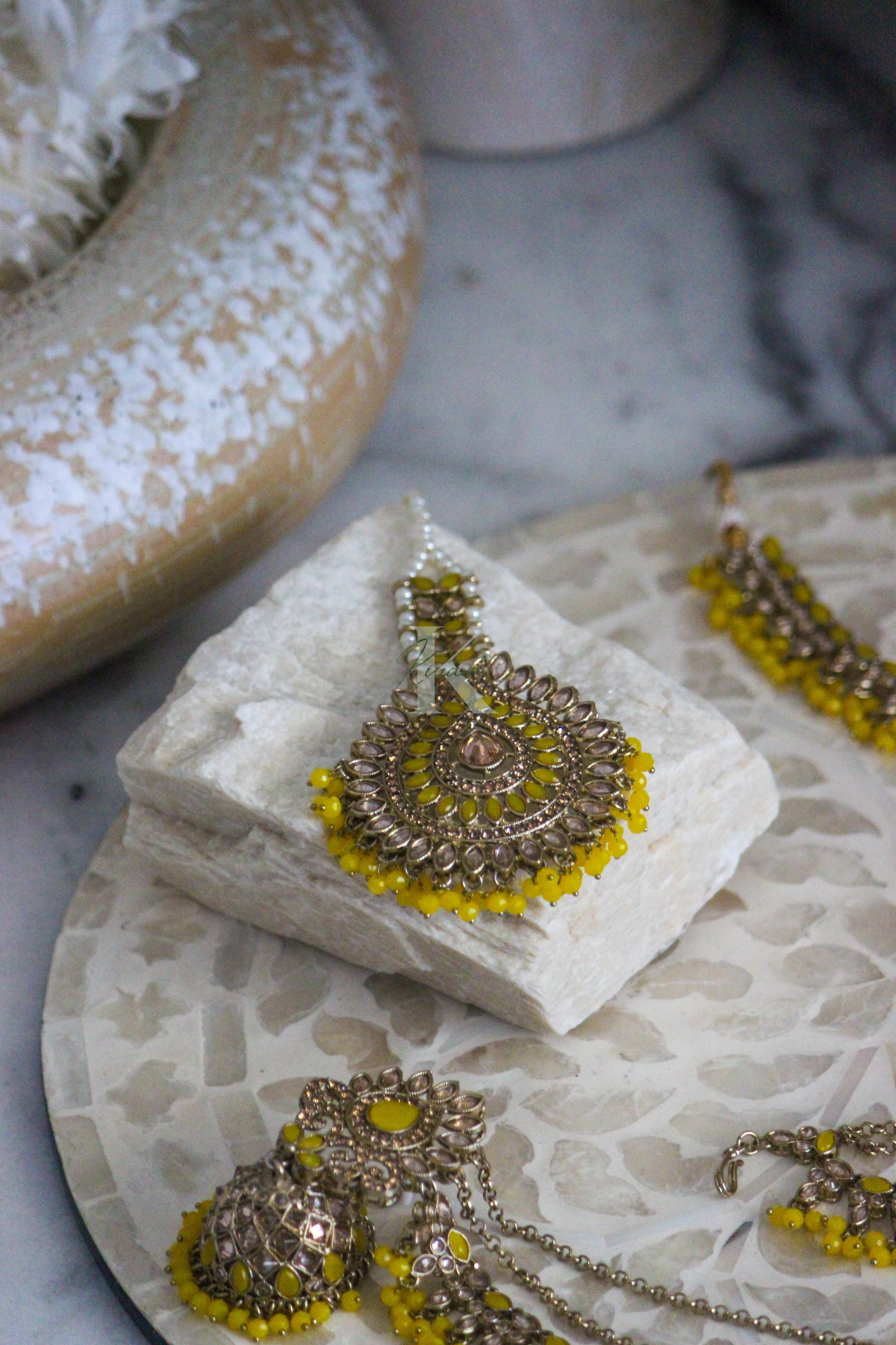 AMMY Yellow Necklace Set