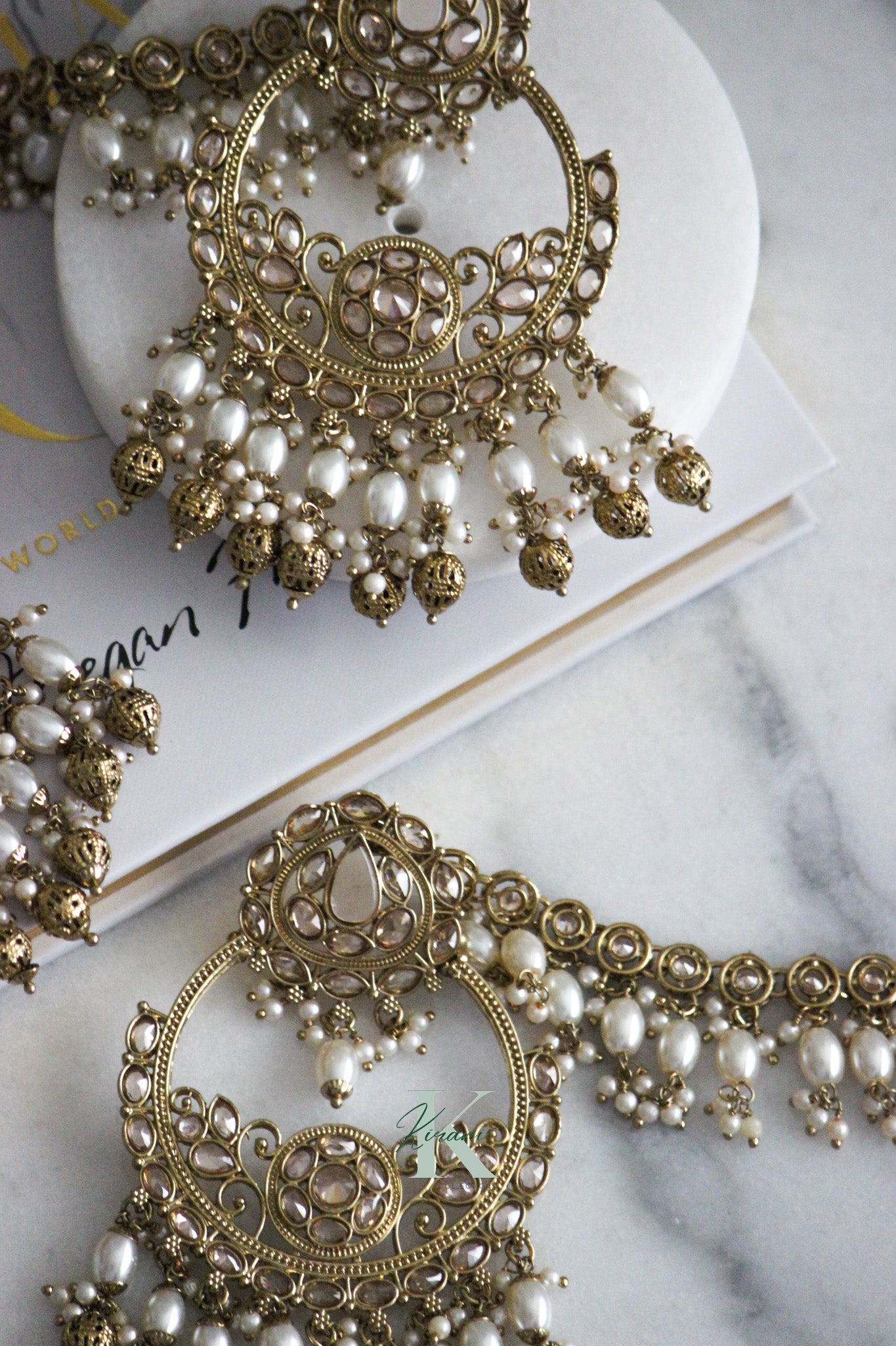 MANSHA Sahare Earrings & Maangtika