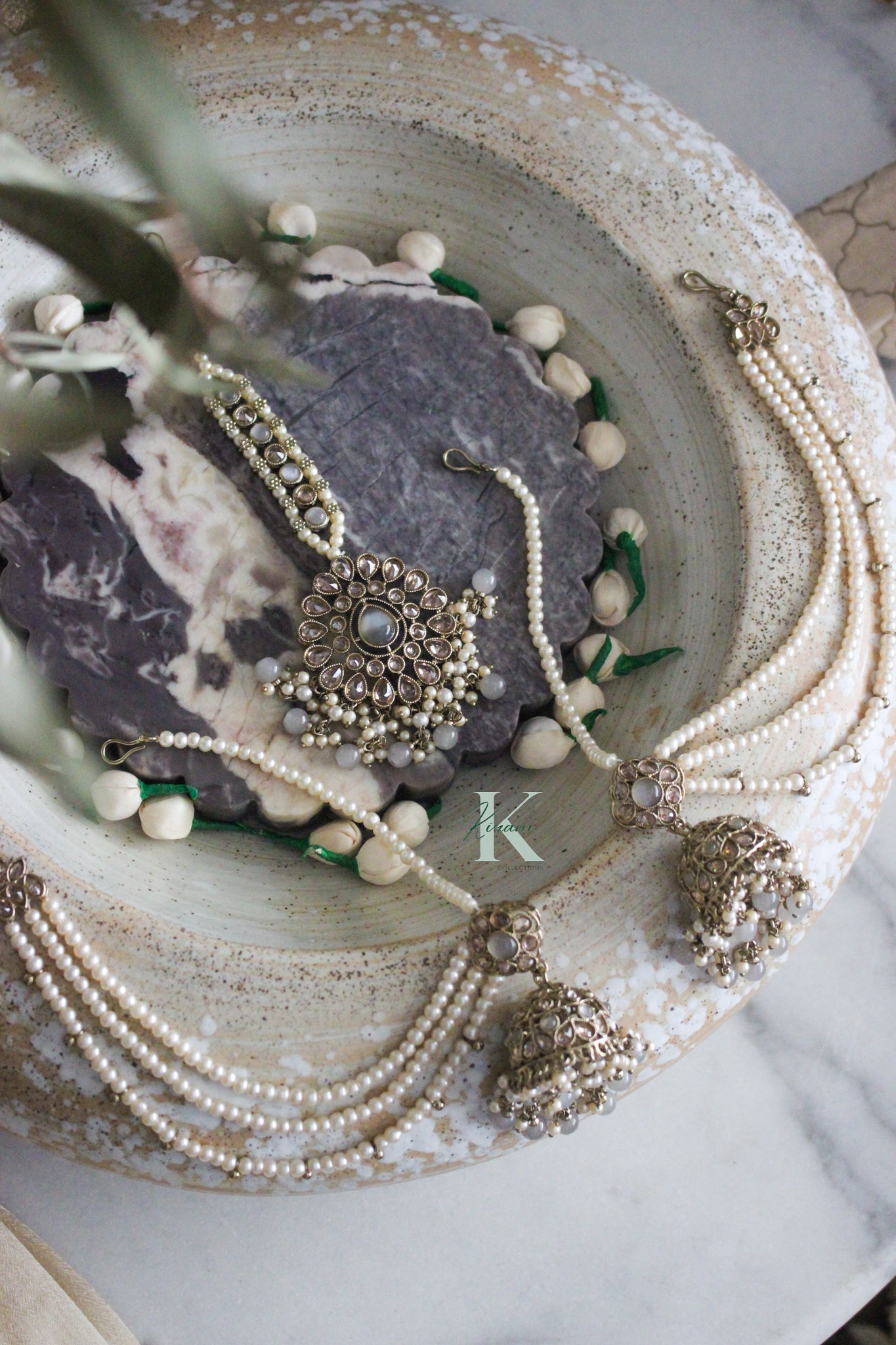 OMIRA - Shahare Earrings & Tikka Set