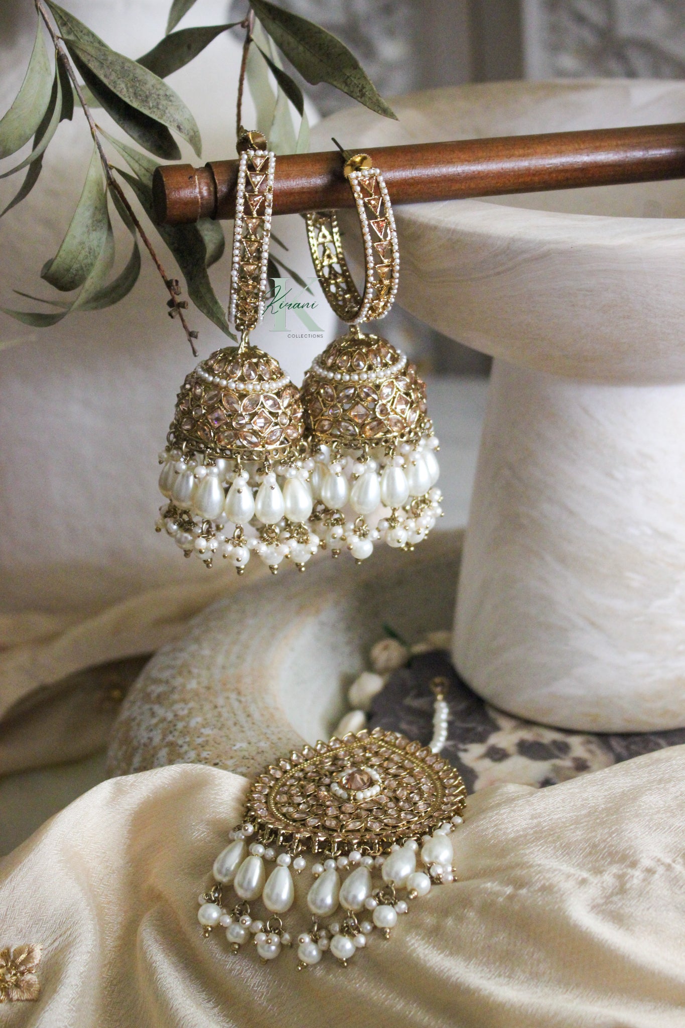 ARISHA Oversized Gold Earrings Tikka Set - Main Image