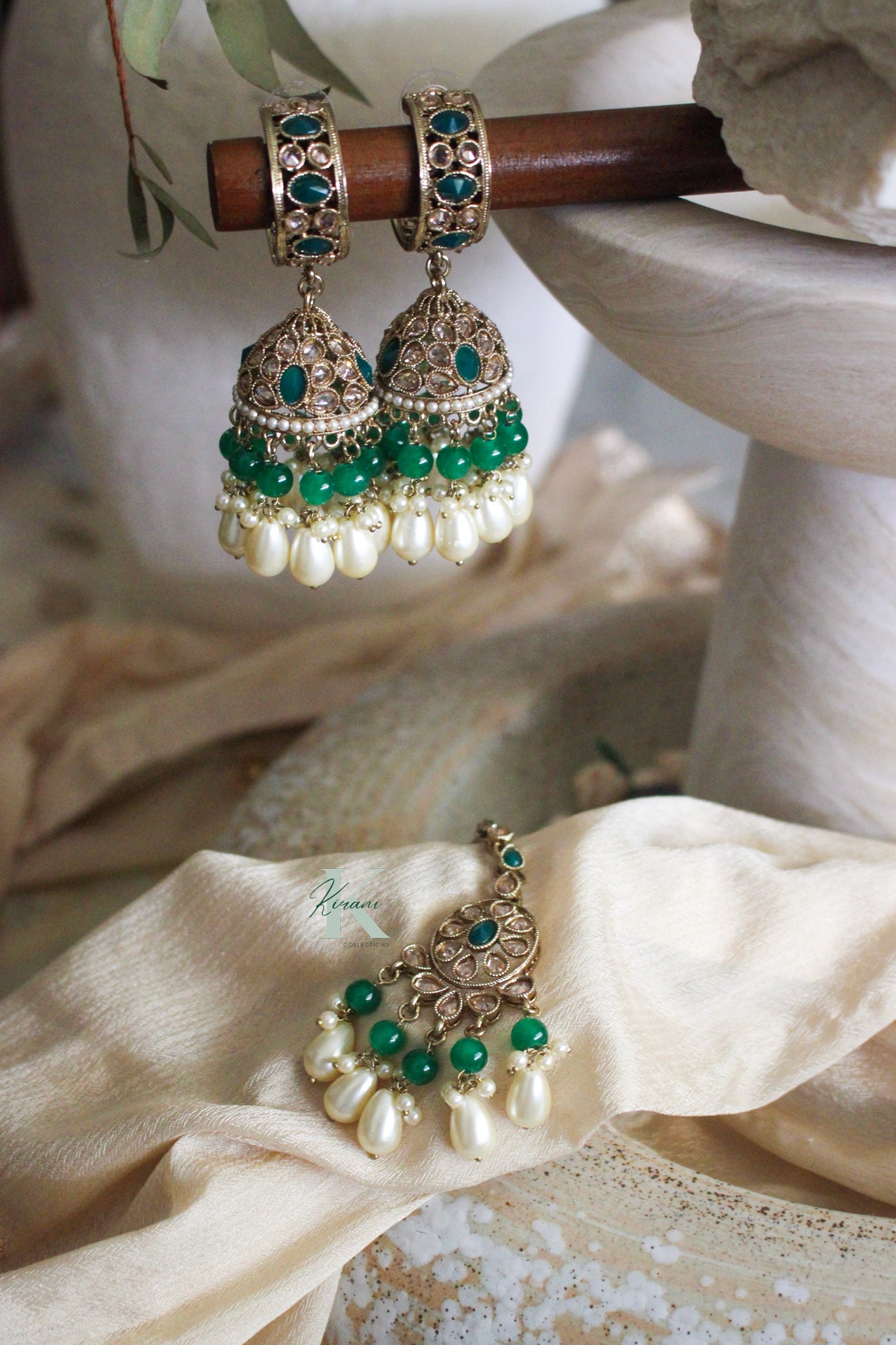 PARIYA - Green Earrings and Tikka Set