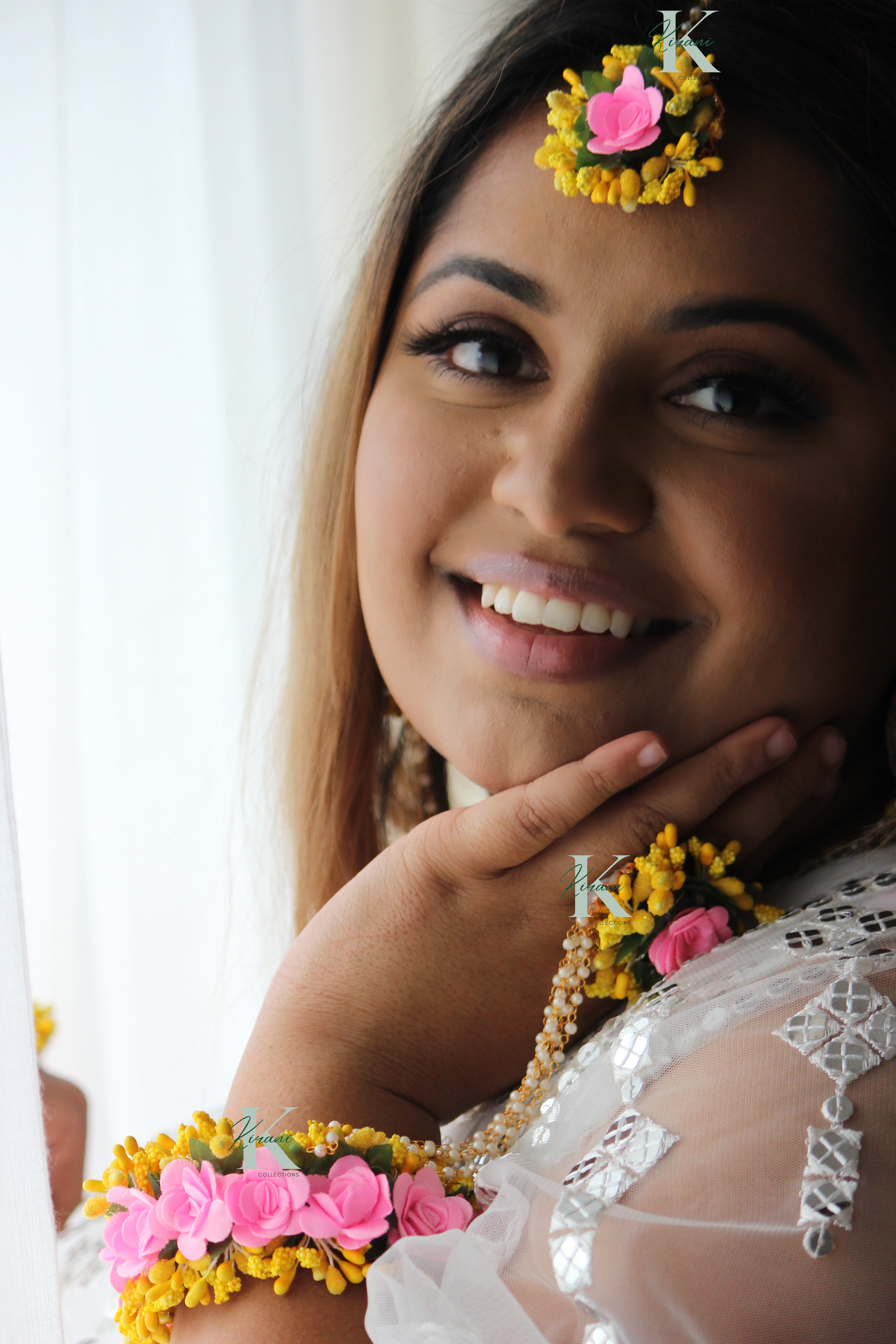 KABIRA - (6 pc Flower Jewellery Set)