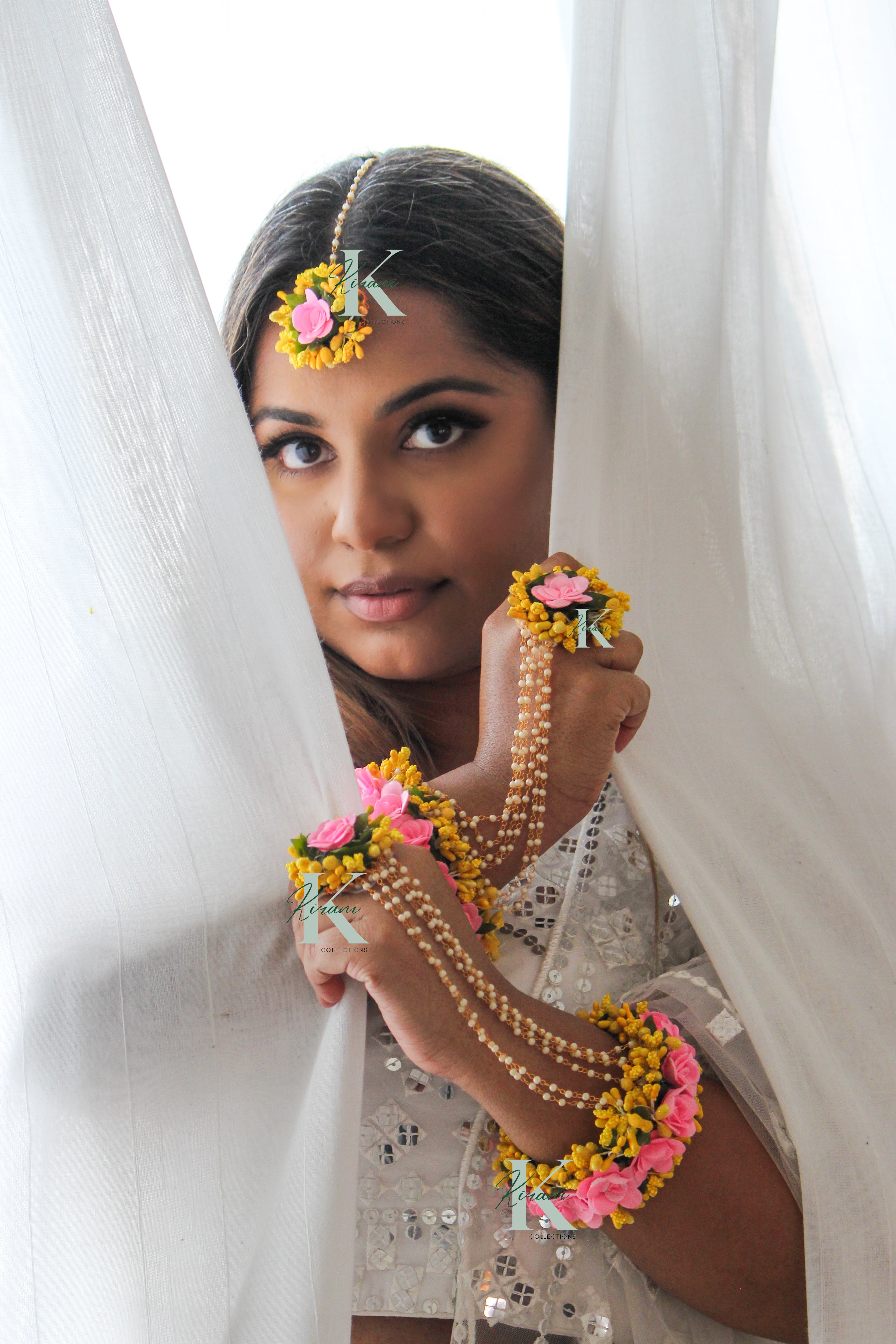 KABIRA - (6 pc Flower Jewellery Set)