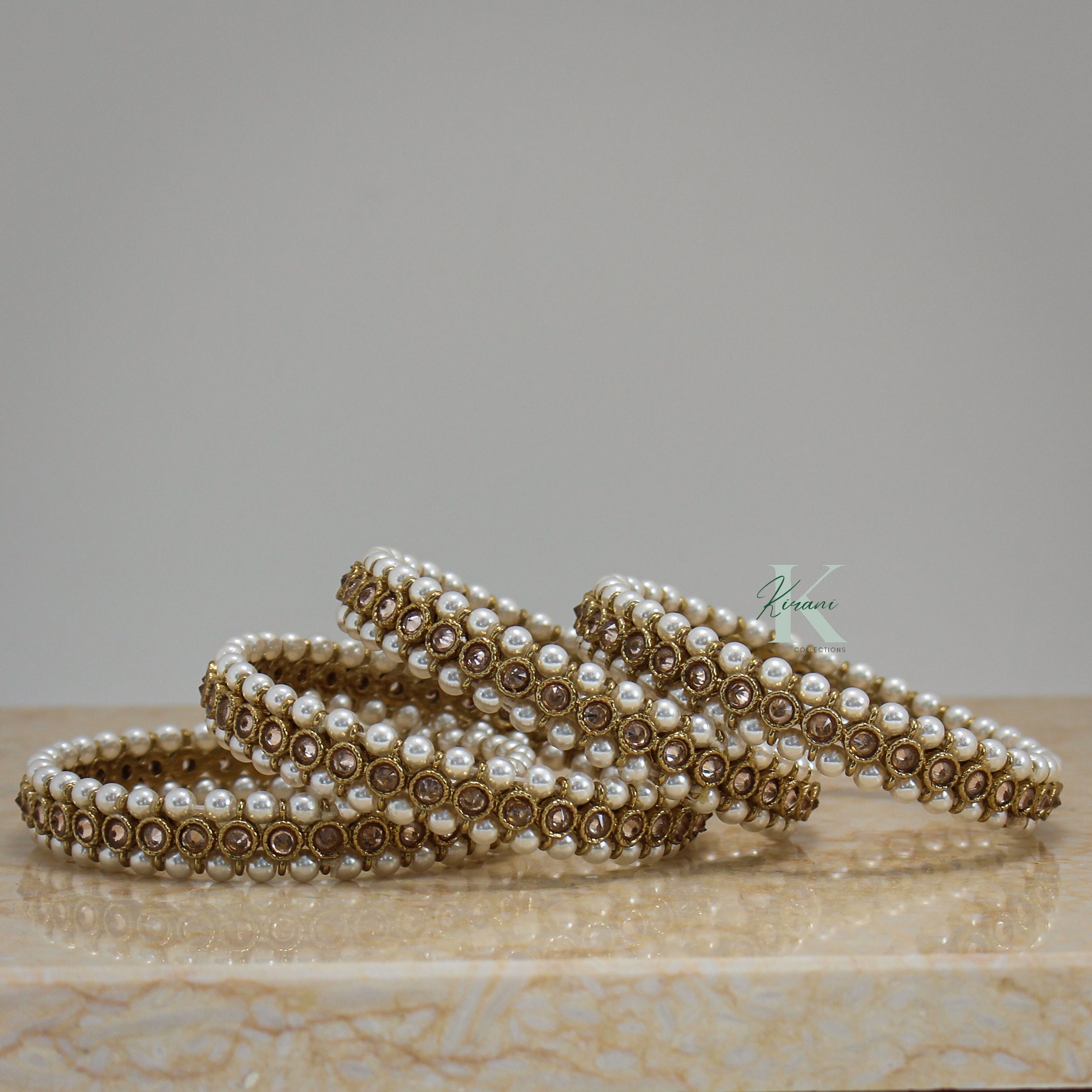 GAUTAMI - (Set of 4 Bangles)