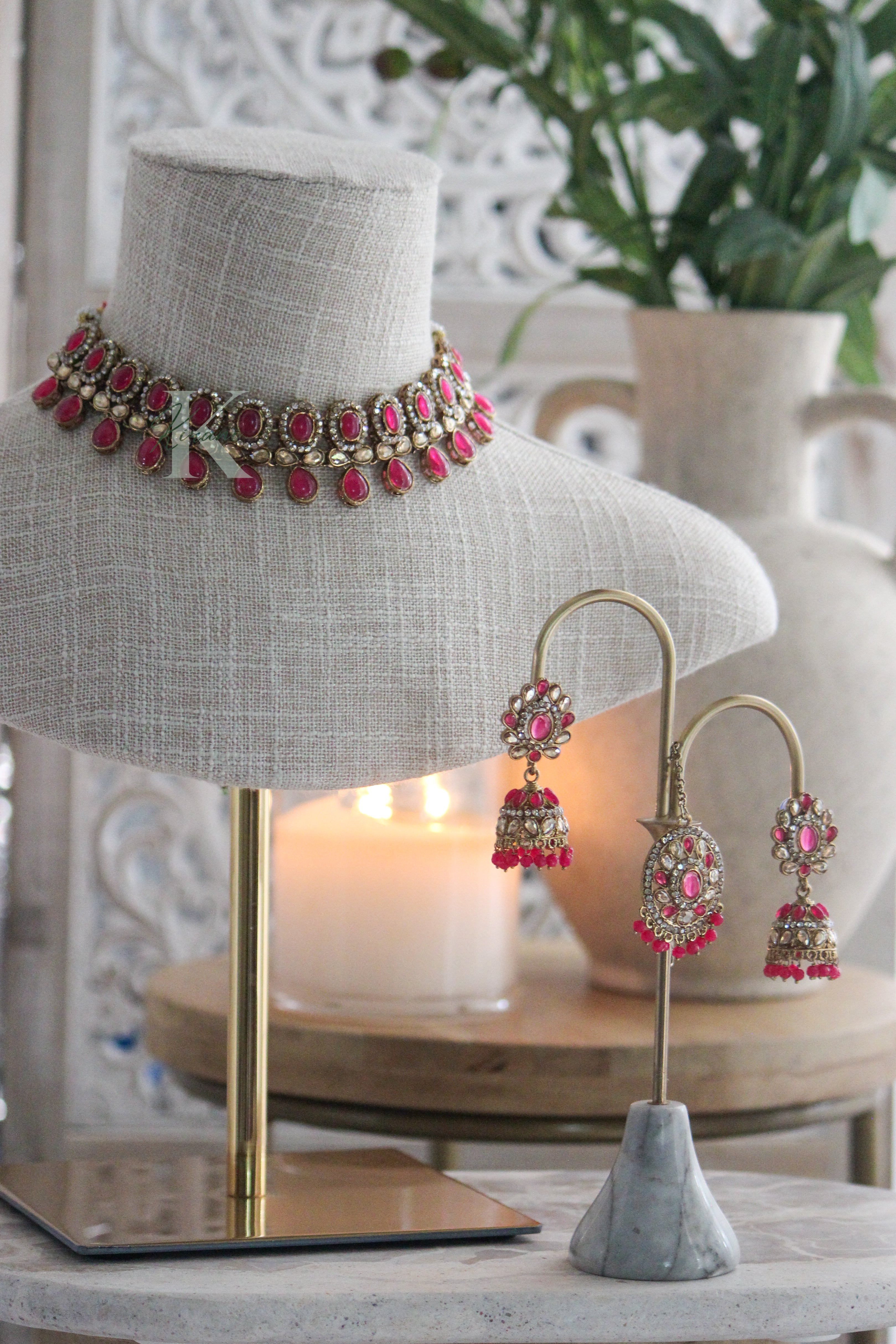 Hot pink necklace and store earring set