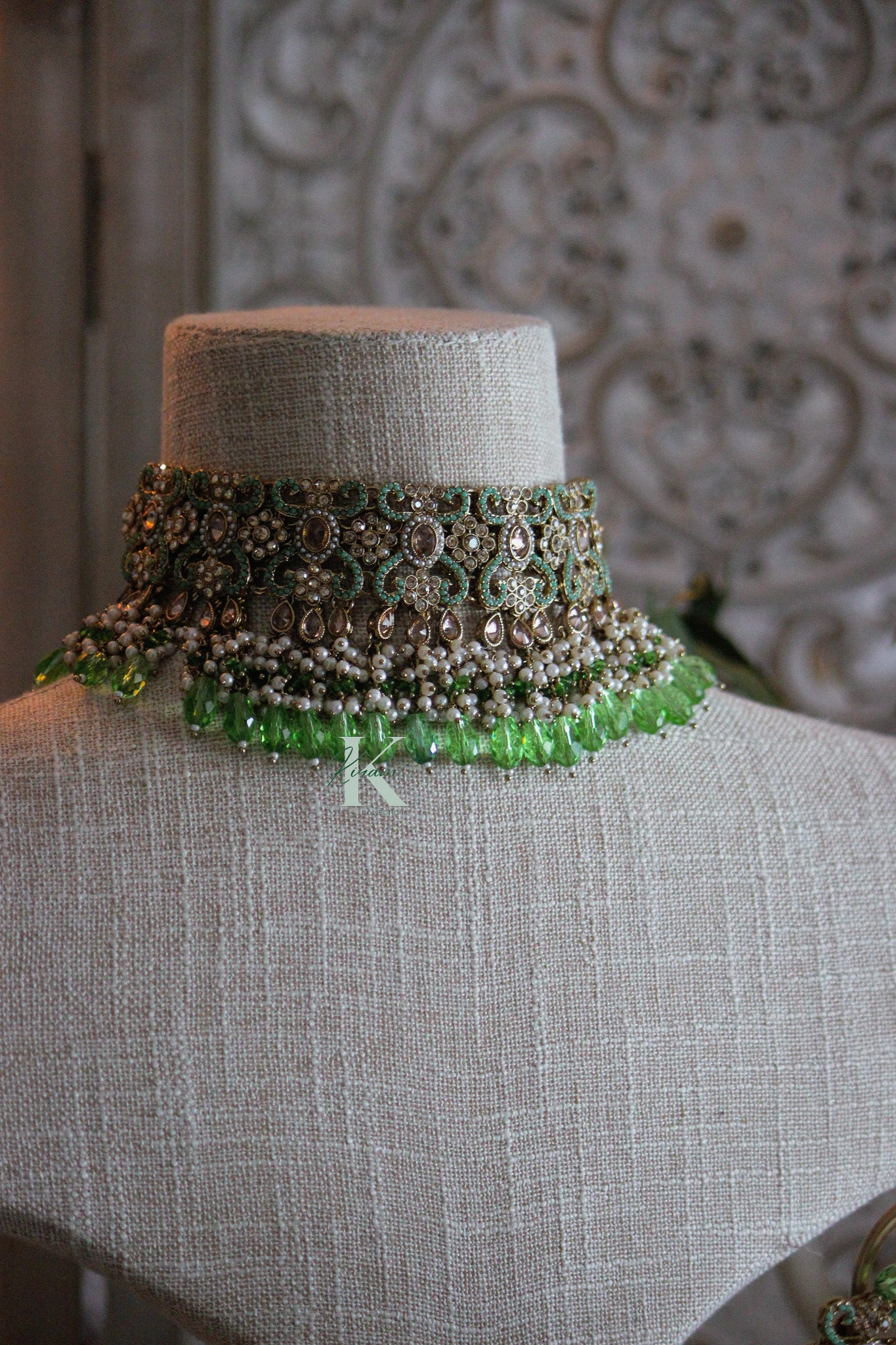 ANTARA Green Necklace Set with Passa