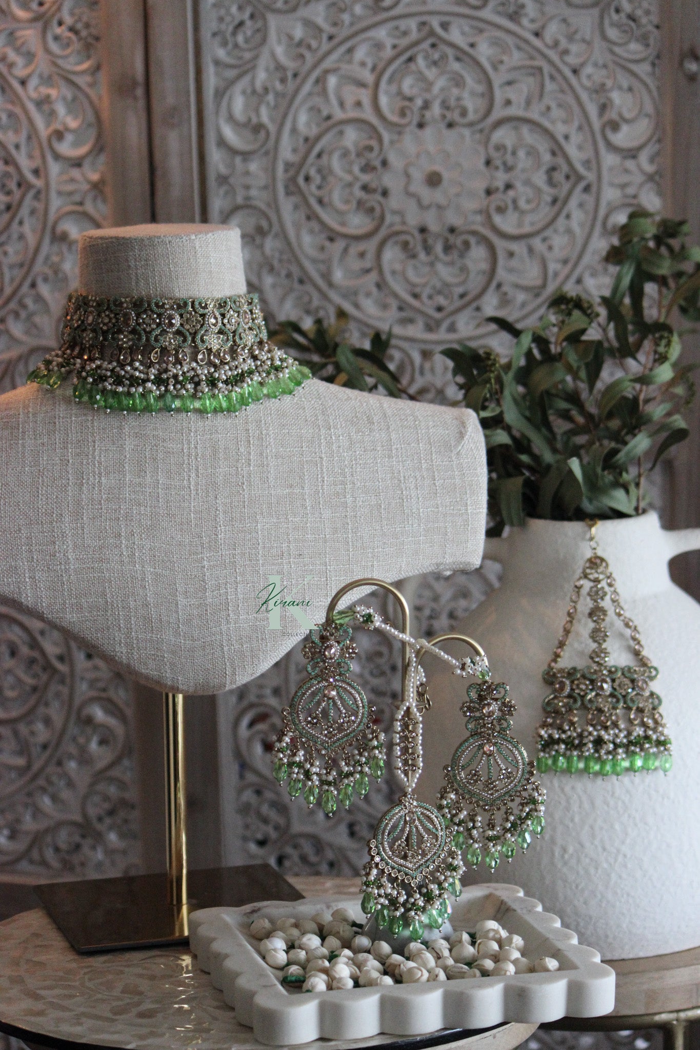 ANTARA Green Necklace Set with Passa