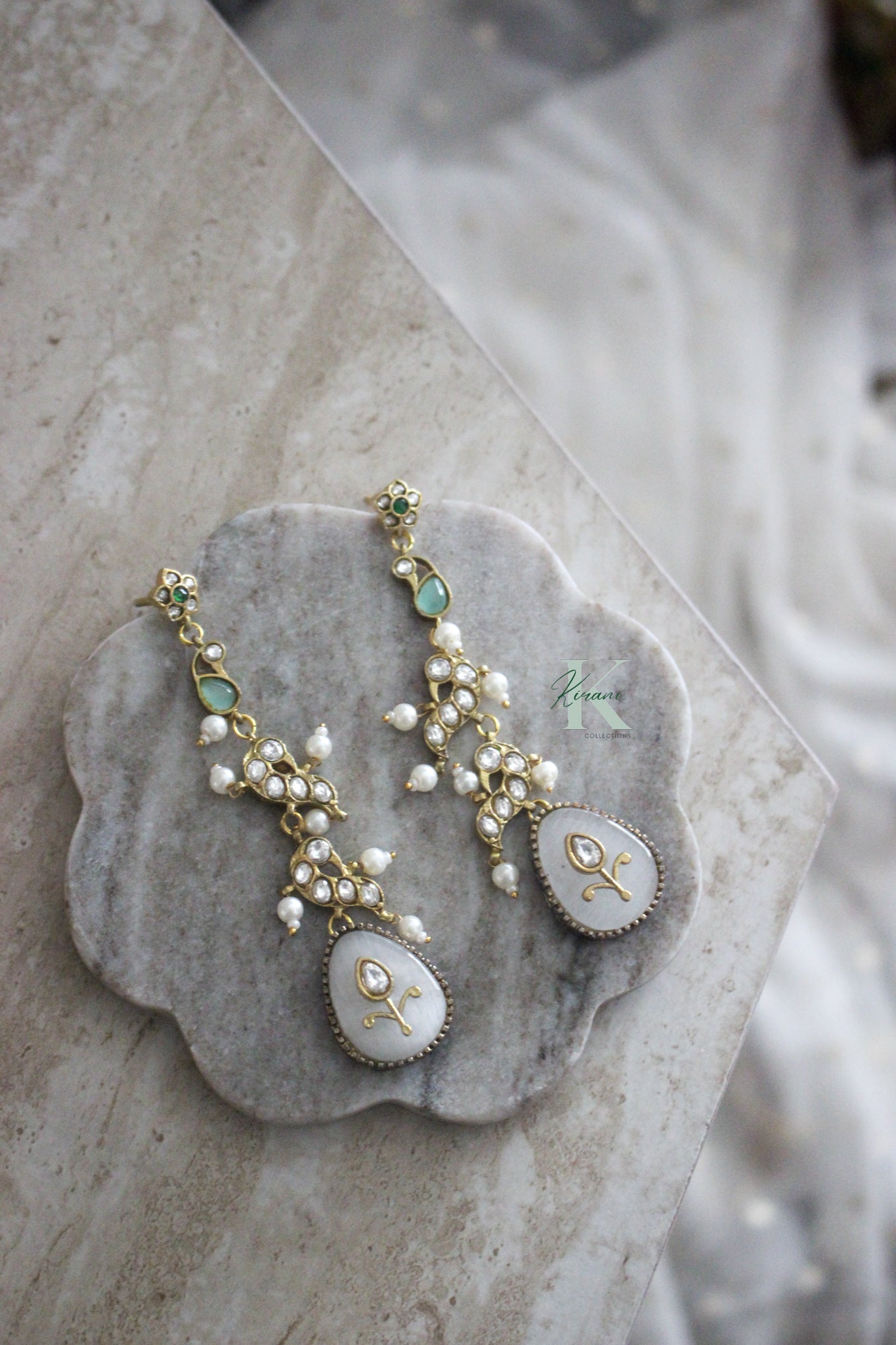 CHANDRIKA – Pachi Kundan Earrings