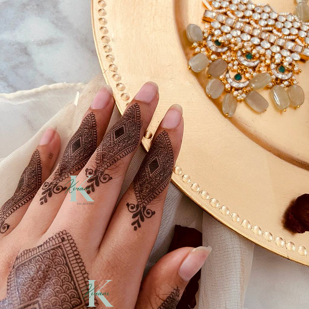 Premium Photo | Woman with henna tattoo on hand closeup traditional mehndi  ornament